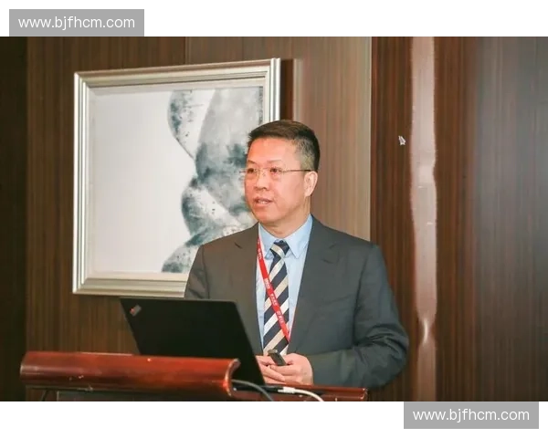 全面解析现代体育装备创新与高性能训练助力方案 全面解析现代体育装备创新与高性能训练助力方案